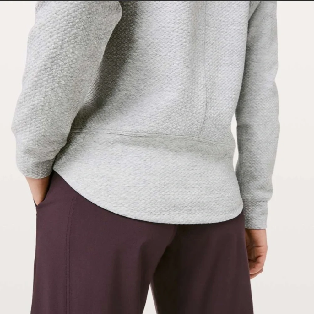 Lululemon 10 Catch A Moment Crew in Heathered Light Grey - Picture 3 of 9